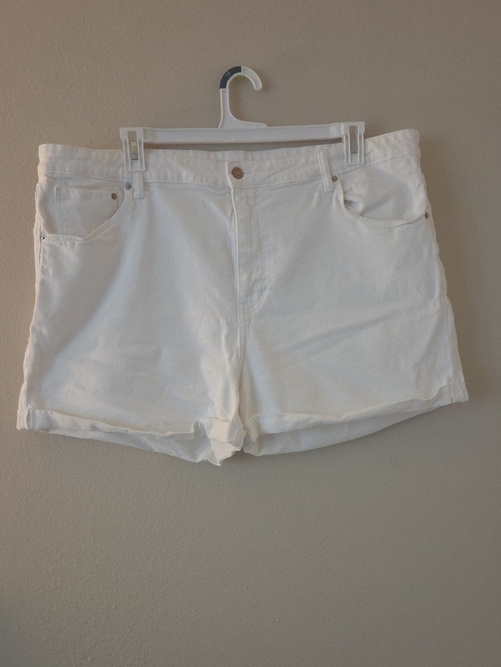 H&M Ultra High Waist Mom Shorts